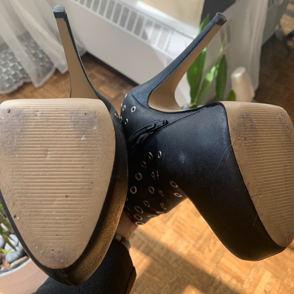 Aldo platform ankle booties with studs - Picture 2 of 4